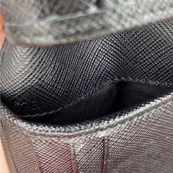 Prada Black horizontal wallet with logo - Picture 6 of 9